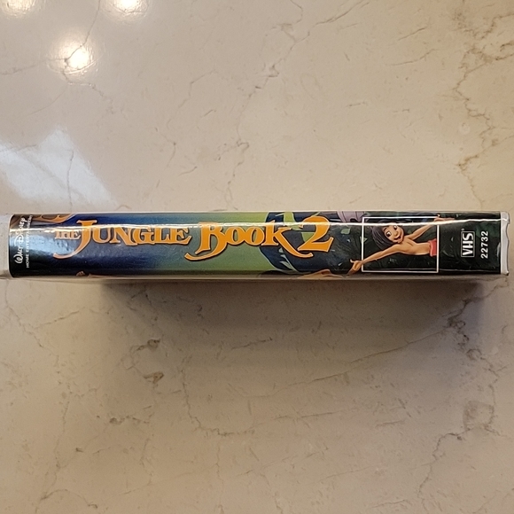 Walt Disney's The Jungle Book 2 VHS Tape - Picture 3 of 6